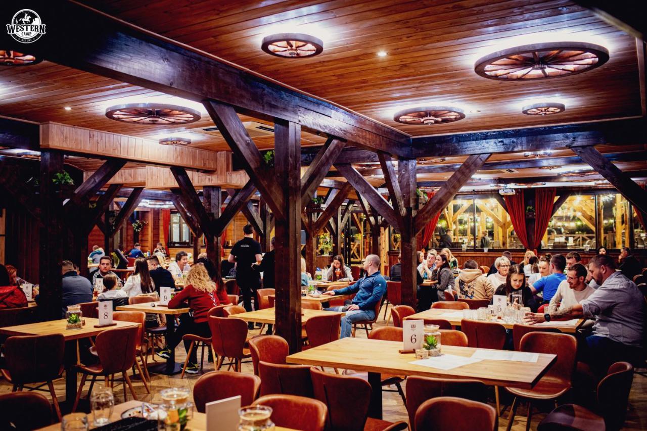 Western Camp Resort Zator Bagian luar foto