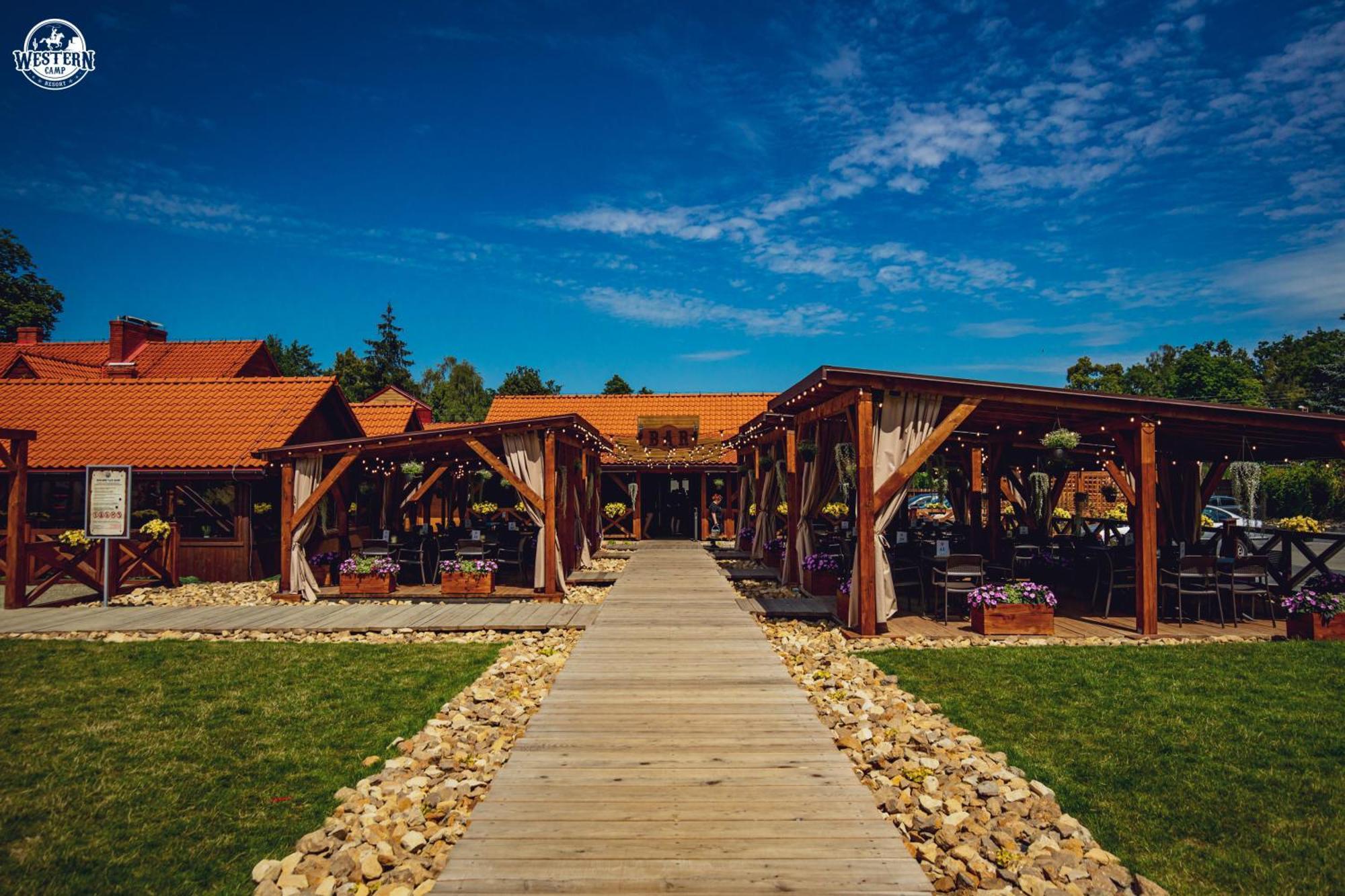 Western Camp Resort Zator Bagian luar foto