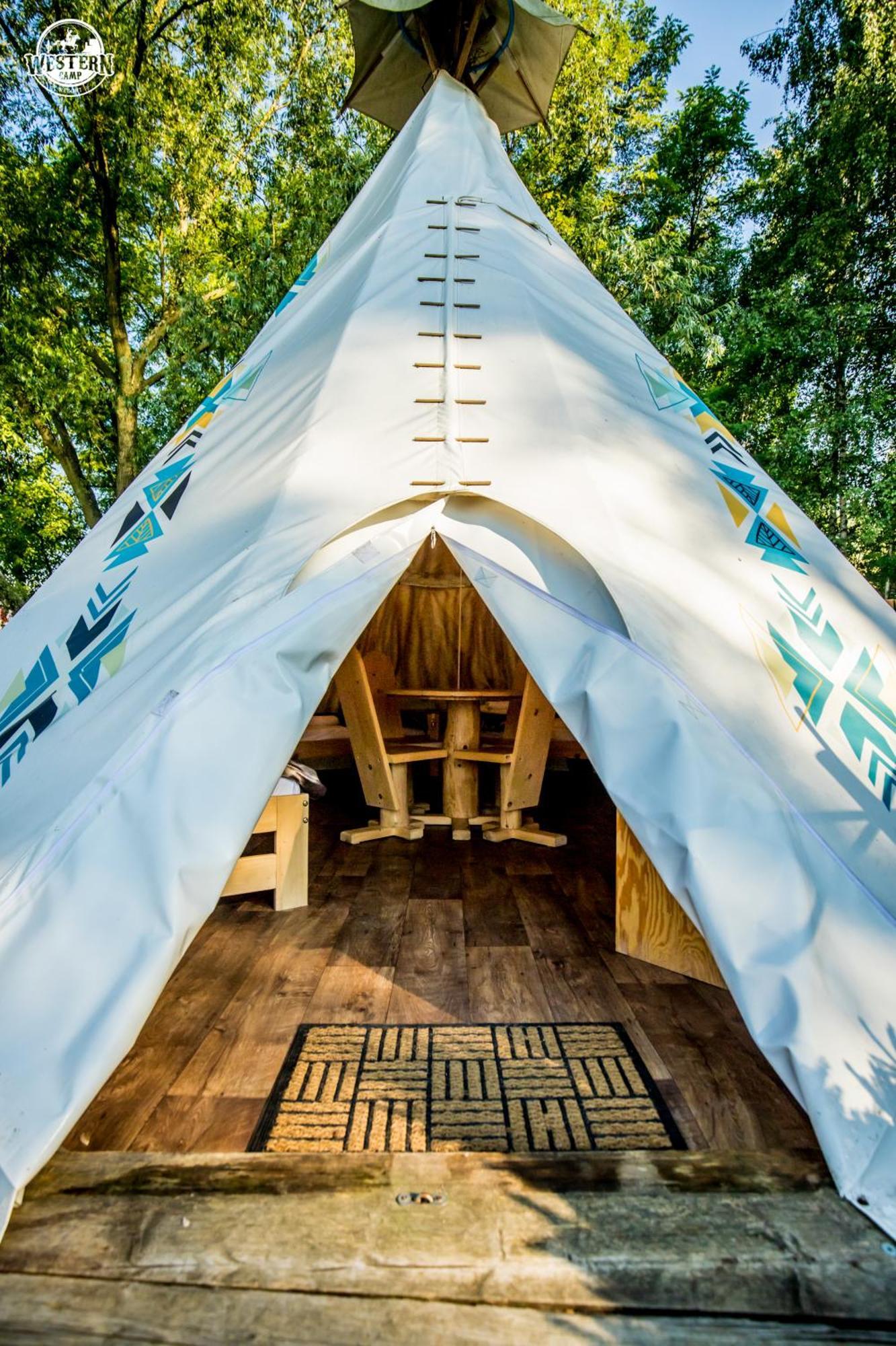 Western Camp Resort Zator Bagian luar foto